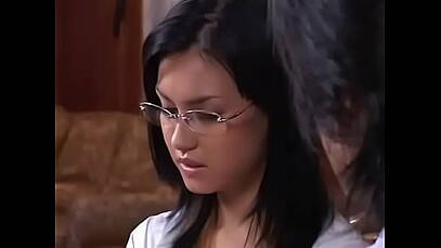 หมอโรคจิต ส่งต่อสาวให้ลูกค้าเย็ด