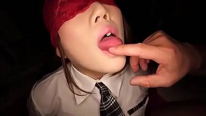 หนังxxx avจับสาวมามัดปิดตาแล้วก็เย็ดหีน้องเขา