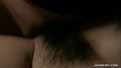 สาวรุ่นใหญ่หีบานหมอยดกมาก โก้งโค้งให้ผัวเลียร่องเสียว