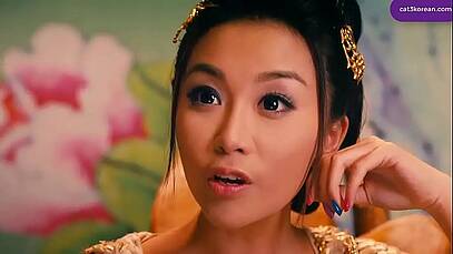 ฮ่องเต้ได้เมียนางสนมมาหลายคน แต่ละคนนั้นเก่งมากจนฮ่องเต้xxxจนเผลอหลับไปอย่างไม่รู้ตัว