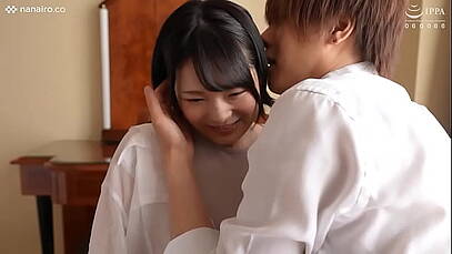 หนังโป๊นักศึกษาแอบหนีเรียนมาเย็ดกันอีกแล้วคู่นี้ชอบโดดเรียนมาเย็ดที่บ้านบ่อยมาก