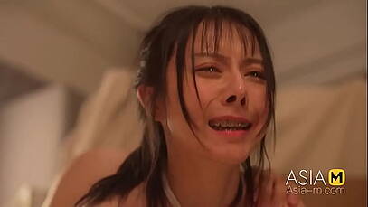 หนังโป๊ค่าย AsiaM รุ่นพี่แอบเย็ดกับรุ่นน้องอย่างสุดมันส์มากเลยครับ